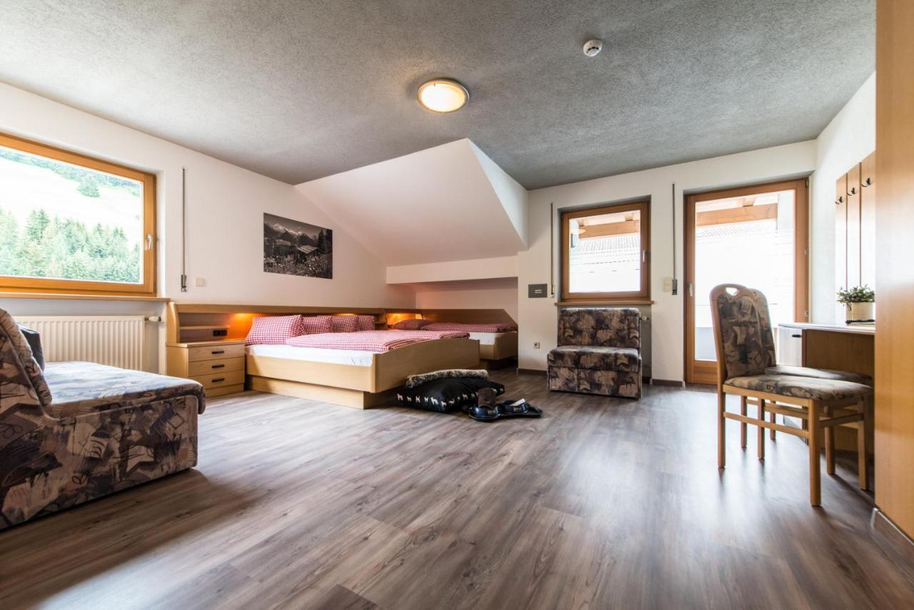 Hotel Sonja Cadipietra Extérieur photo