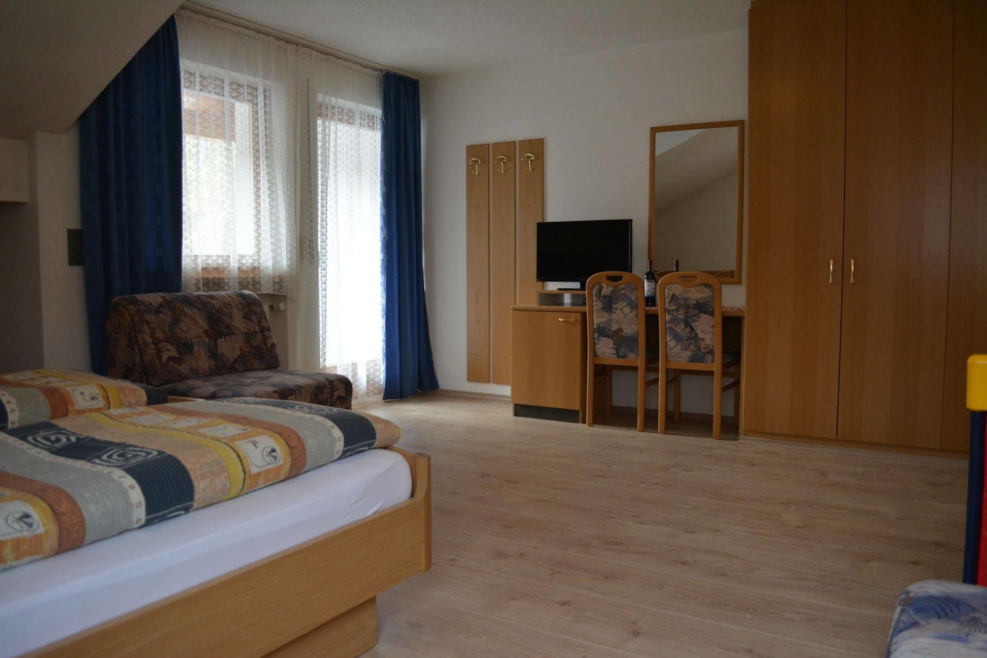 Hotel Sonja Cadipietra Extérieur photo